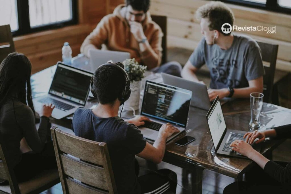 La gestion des talents IT en 2025 : IA générative et l'urgence de la reconversion, selon Info-Tech Research Group