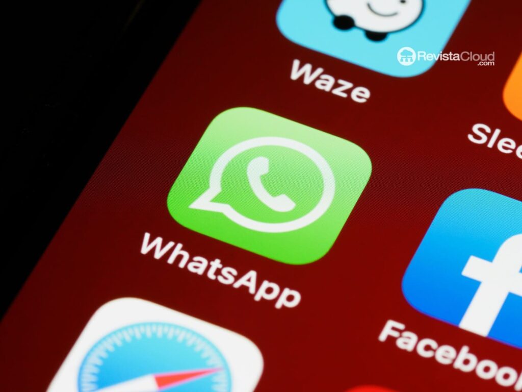 ChatGPT arrive sur WhatsApp : comment l'IA transforme la communication dans le cloud