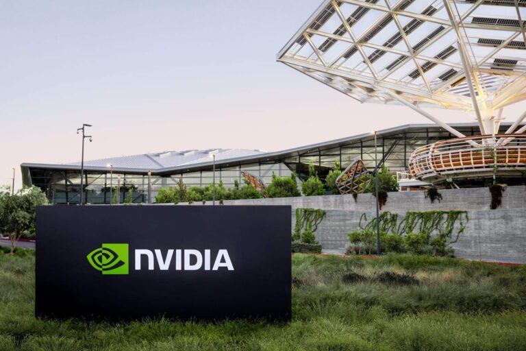 Nvidia accusée de collecter des millions de vidéos quotidiennes pour entraîner son IA