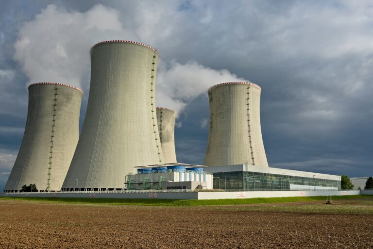 Microsoft va rouvrir une centrale nucléaire fermée pour stimuler son intelligence artificielle
