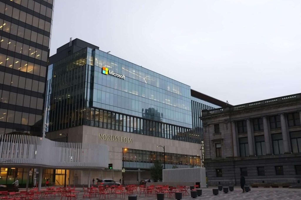 Microsoft investit 4,3 milliards d'euros pour stimuler l'infrastructure IA en Italie