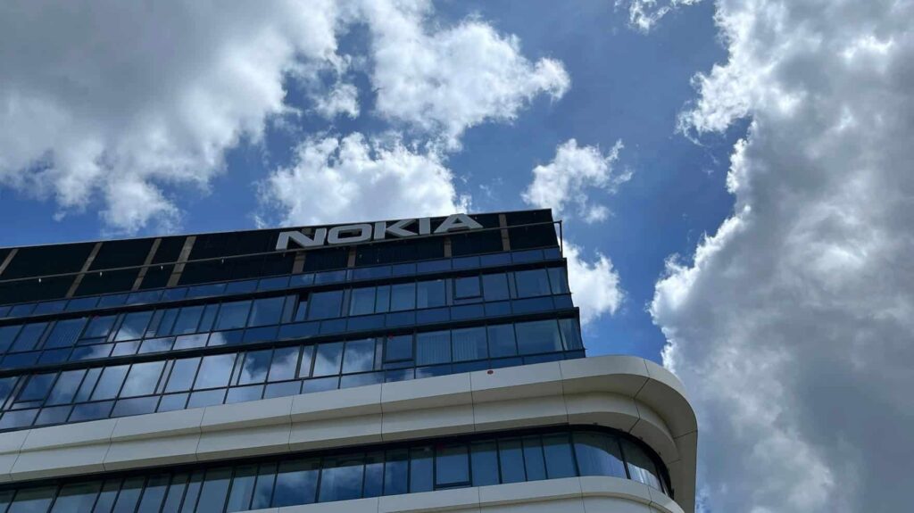 Nokia et Motorola Solutions intègrent la technologie de drones avec IA pour la sécurité publique et les industries critiques