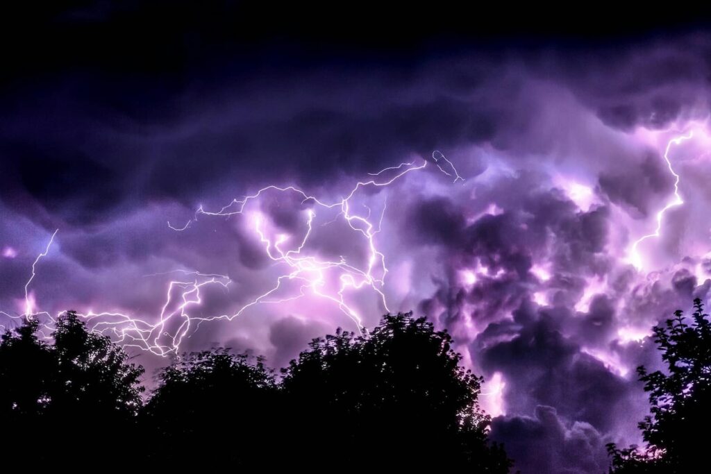 NVIDIA révolutionne la prévision climatique avec StormCast et CorrDiff