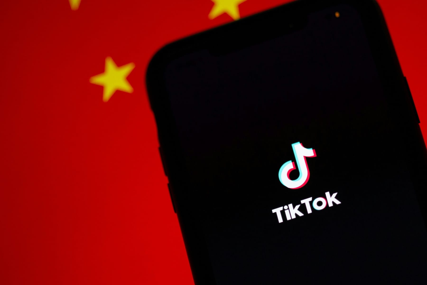 Amazon entre dans la course pour TikTok à quelques jours de l'interdiction définitive aux États-Unis.