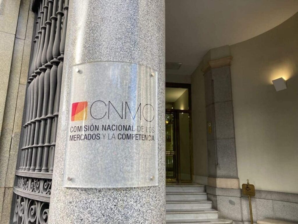 Les géants technologiques s'affrontent devant la CNMC pour le marché du cloud en Espagne