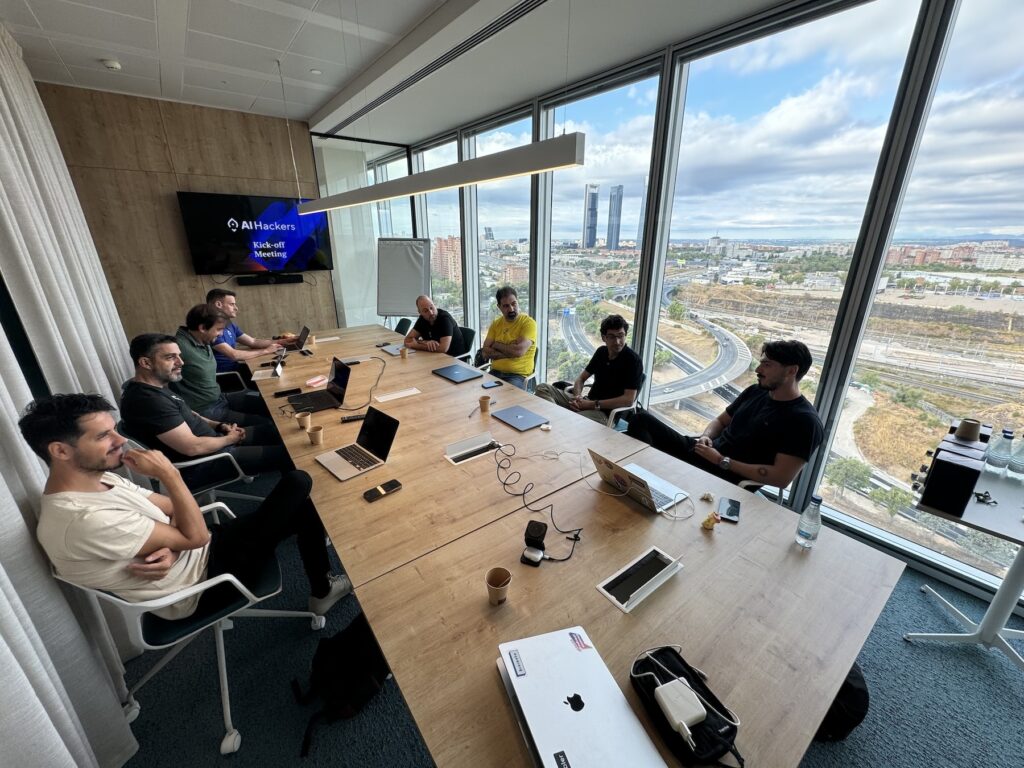 Product Hackers lance AI Hackers : nouvelle division d'Intelligence Artificielle pour stimuler la croissance des entreprises