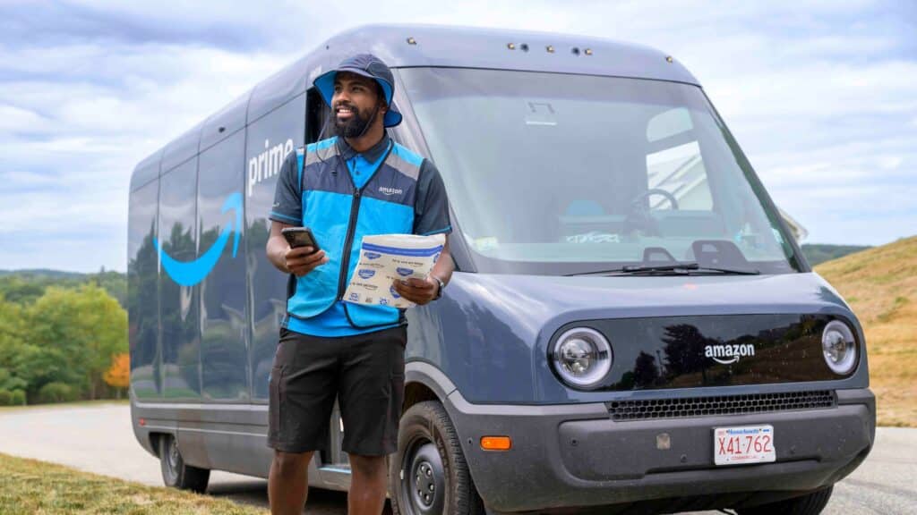 Amazon révolutionne les livraisons avec VAPR, son nouveau système d'IA pour accélérer la distribution des colis