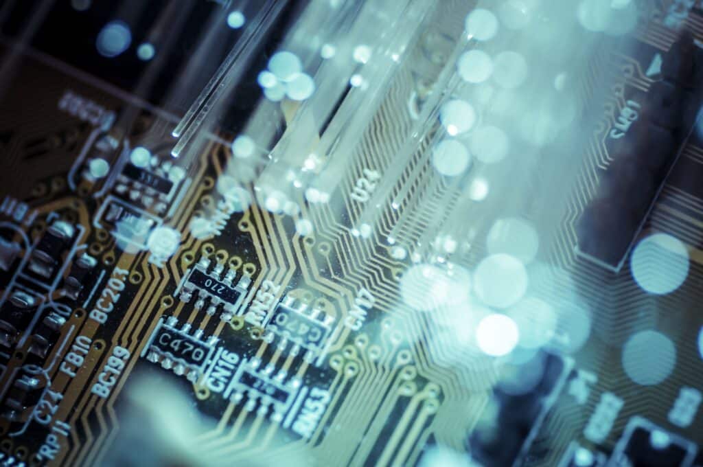 Lenovo et Cisco stimulent le travail hybride et l'innovation en intelligence artificielle avec de nouvelles solutions intégrées