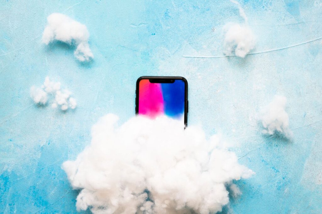 L'accélération de l'adoption du cloud hybride et l'influence stratégique croissante de la TI