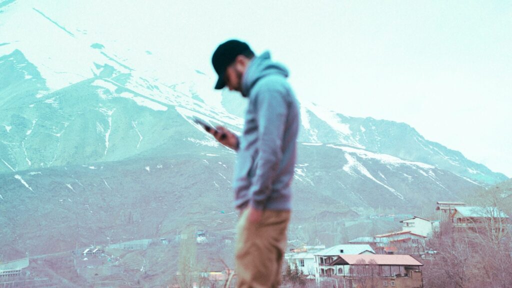 Le froid affecte également les smartphones : conseils pour maintenir leurs performances en hiver