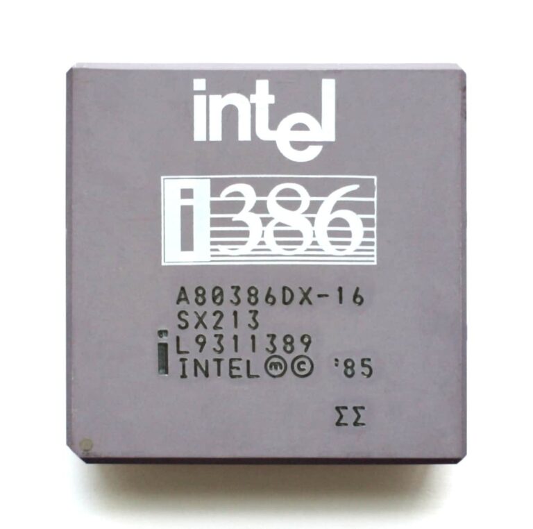 Où se trouve le support du noyau i386 dans Linux ? L'importance de préserver l'héritage 32 bits