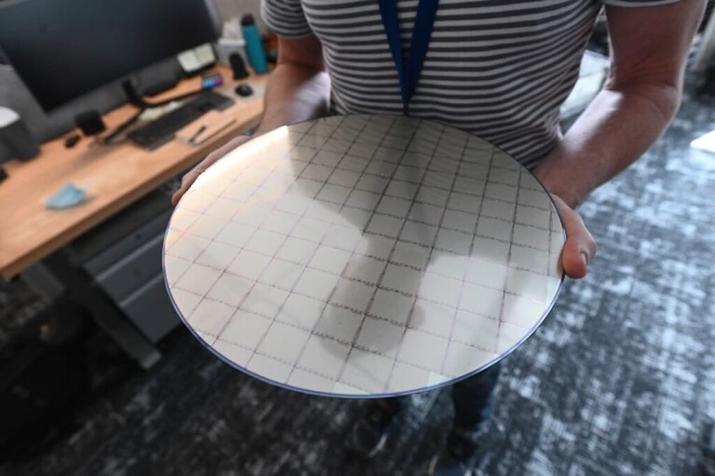 Nvidia dominera 77 % de la consommation de wafers pour processeurs d'IA en 2025.