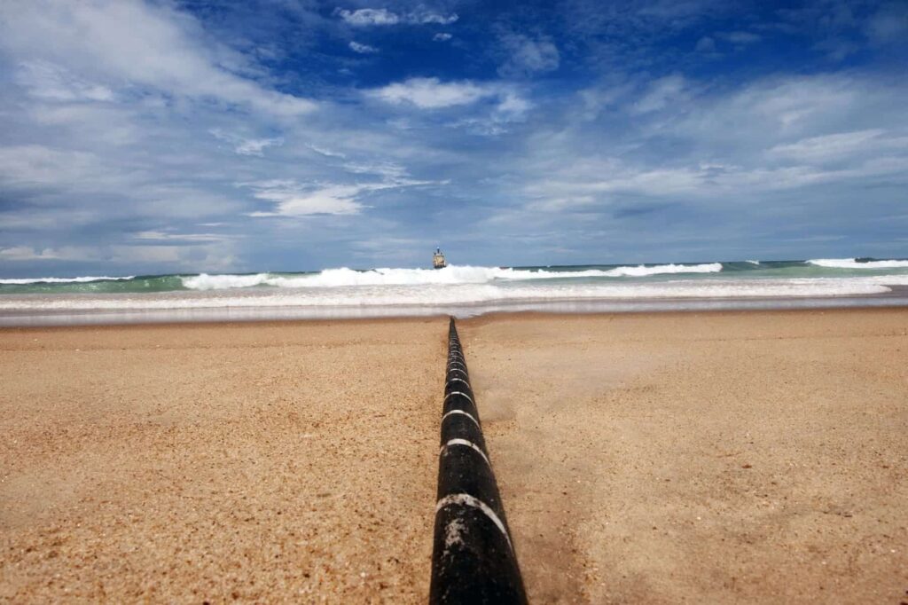 Téléfonica déploiera un nouveau câble sous-marin en fibre optique pour connecter les Canaries et la Péninsule