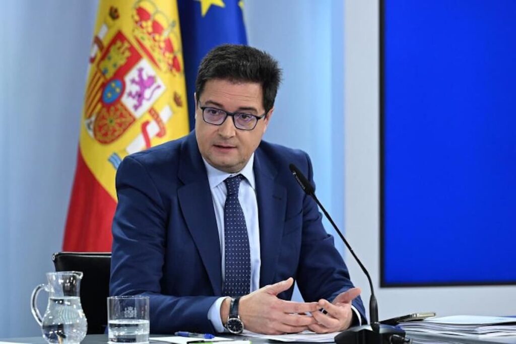 L'Espagne devient le premier pays à tenter de freiner l'IA par la bureaucratie tandis que le monde avance.