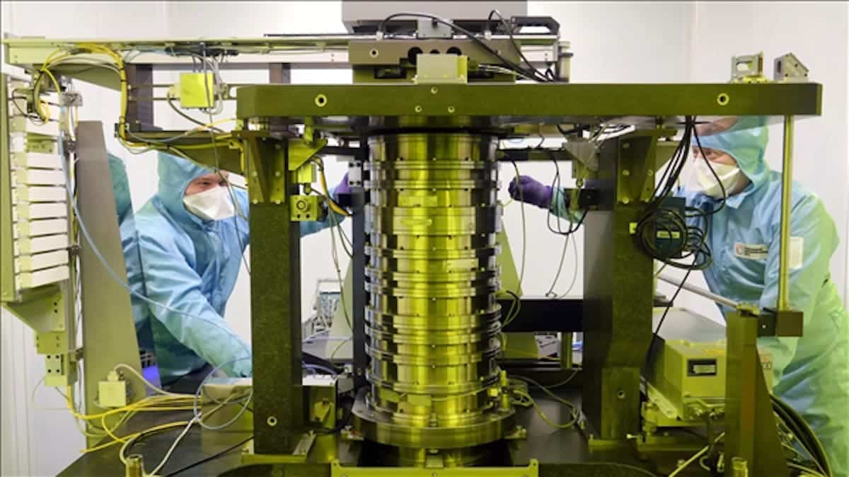 La Russie fait un pas stratégique vers la souveraineté technologique avec son scanneur lithographique de 350 nm.