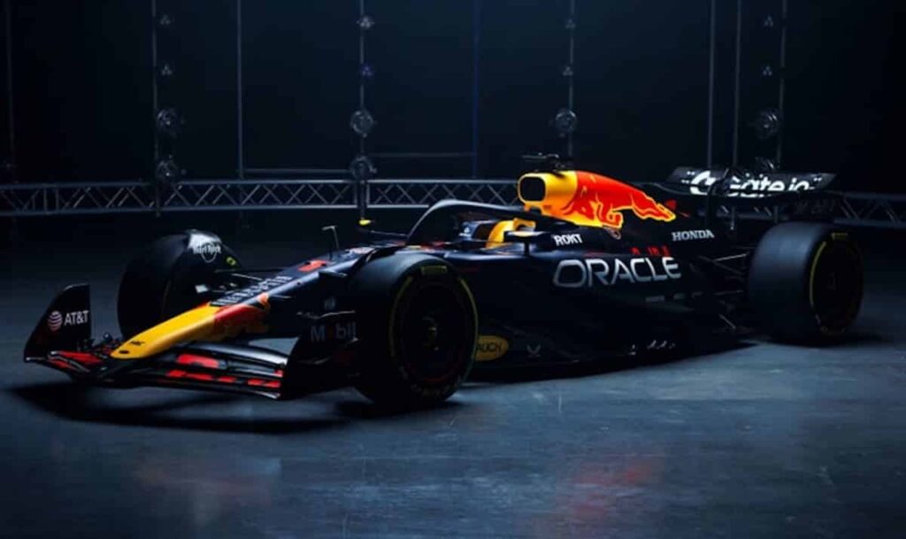 Oracle Red Bull Racing renforce son engagement envers Oracle Cloud et l'IA pour la saison 2025 de F1.