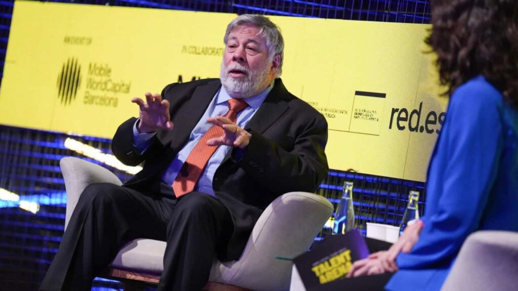 Steve Wozniak revendique à Barcelone une IA régulée et l'impulsion du code ouvert