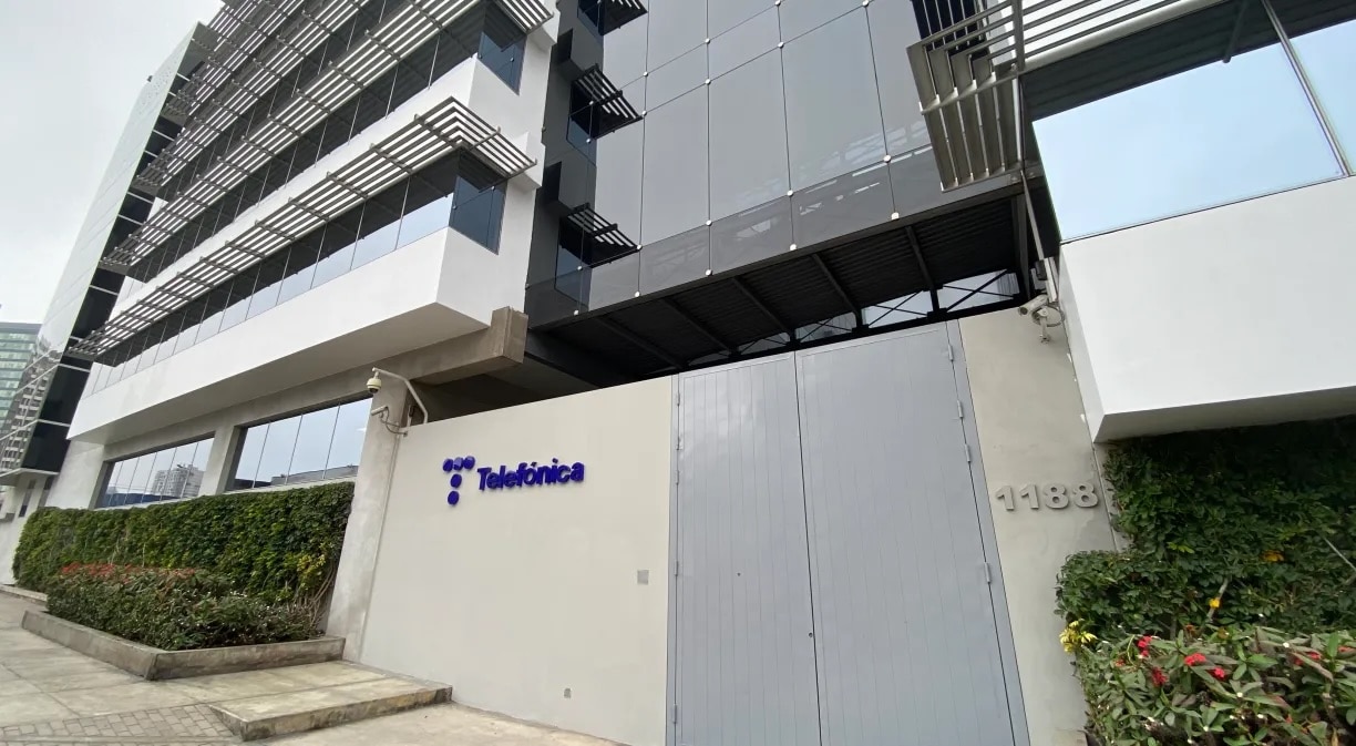 Telefónica vend sa filiale au Pérou à Integra Tec et garantit la continuité du service à plus de 13 millions d'utilisateurs.