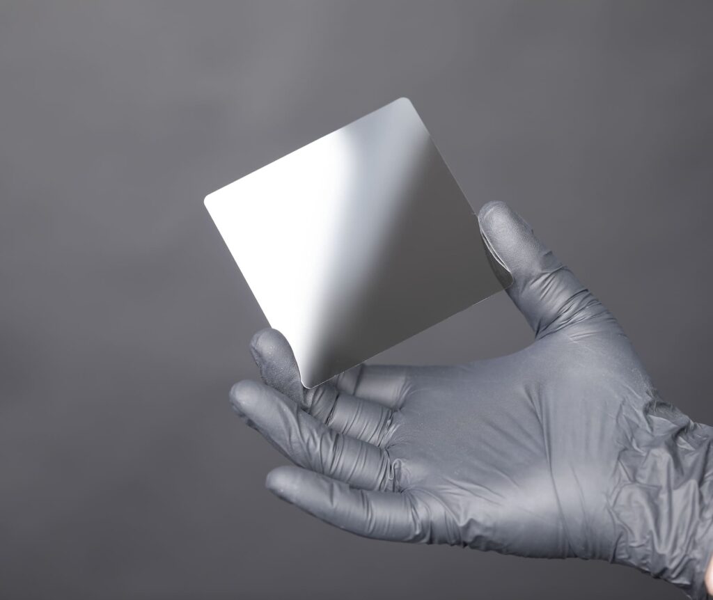 Cerabyte et l'avenir du stockage : des données qui survivent des millénaires sur du verre céramique