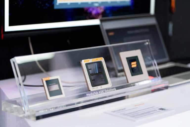 MediaTek mène la course vers les 2 nanomètres et présente sa vision de l'IA pour un monde connecté à COMPUTEX 2025.