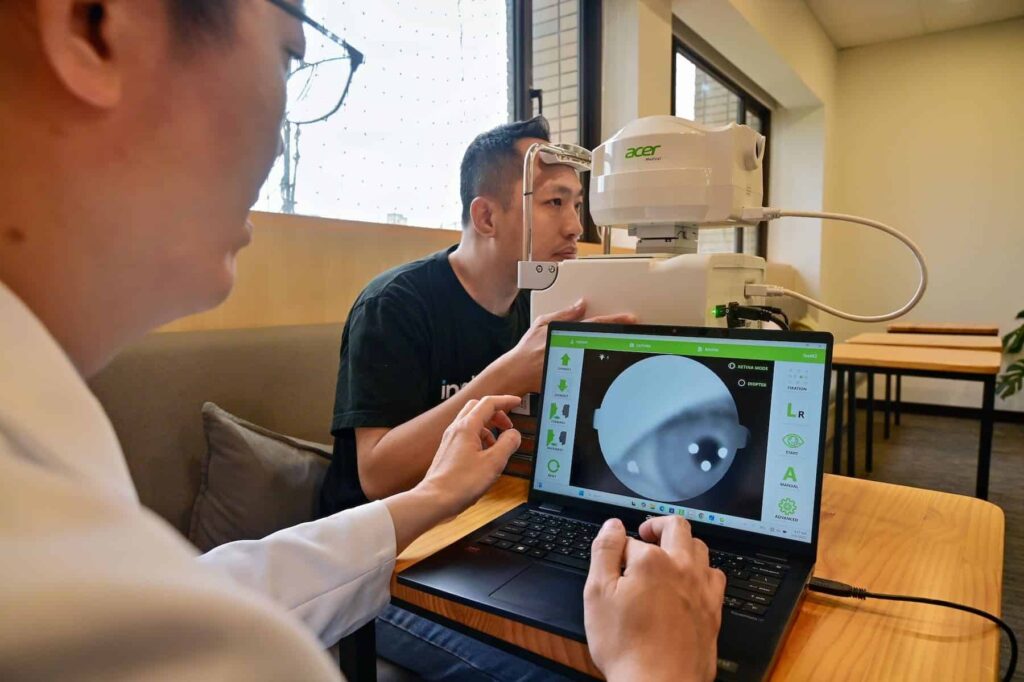L'intelligence artificielle d'Acer Medical et Intel révolutionne le diagnostic oculaire et osseux en quelques secondes.