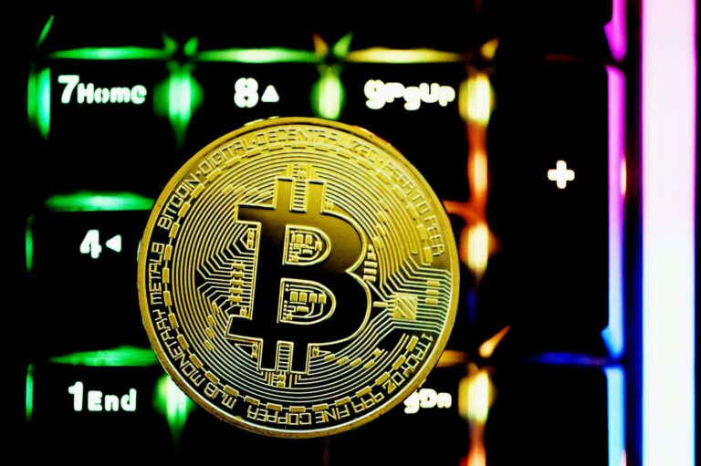 Logement pour le minage de cryptomonnaies : une stratégie clé pour l'efficacité et la croissance durable