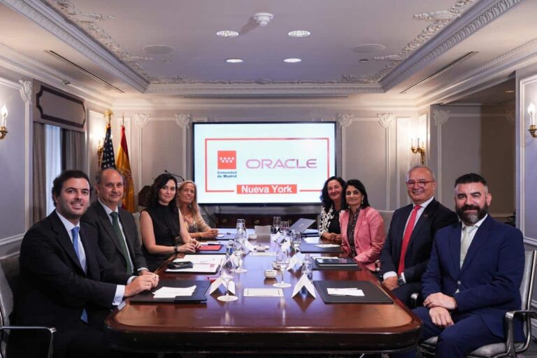 Madrid mise sur une santé plus humaine et agile : Ayuso annonce un plan avec Oracle pour révolutionner la gestion des rendez-vous du SERMAS.