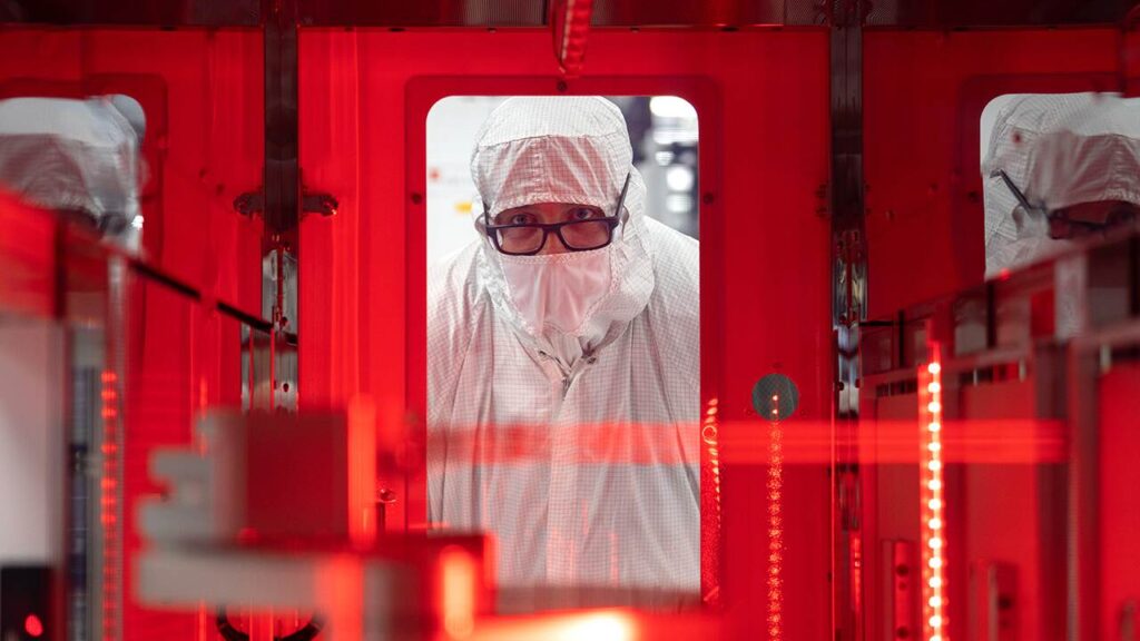 Texas Instruments annonce le plus grand investissement en semi-conducteurs aux États-Unis : plus de 60 milliards de dollars pour renforcer la souveraineté technologique.
