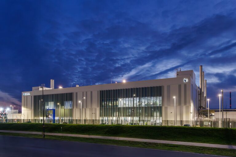 Vantage Data Centers lance la première titrisation d'actifs de centres de données en euros en Europe pour 640 millions.