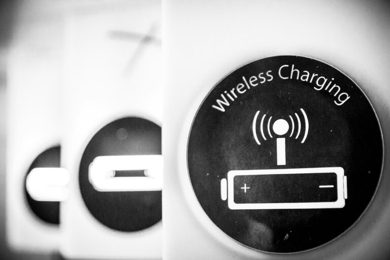 Qi2 25W inaugure la nouvelle ère de la charge sans fil ultrarapide : interopérabilité, puissance et adoption massive