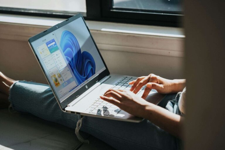 Les ordinateurs dotés d'intelligence artificielle représenteront 31 % du marché mondial des PC en 2025