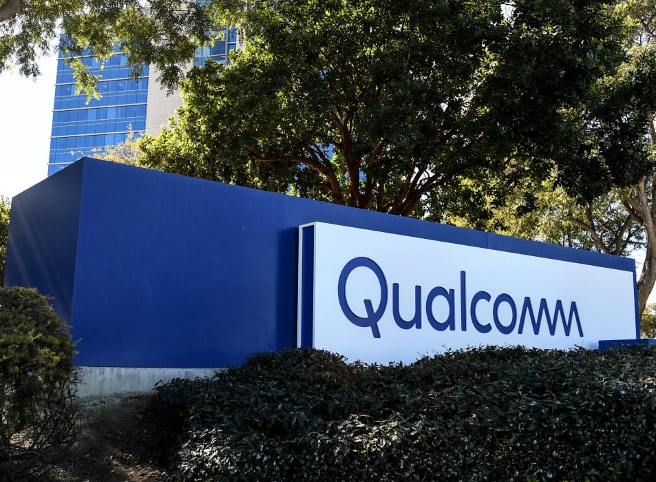 Qualcomm renforce son engagement en l'IA en périphérie et établit de nouveaux records dans l'automobile et l'IoT au troisième trimestre fiscal 2025