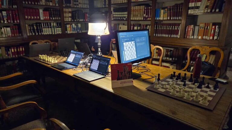 Intel amène l'IA agentique aux échecs : ShashGuru analyse chaque coup avec la vision d'un grand maître