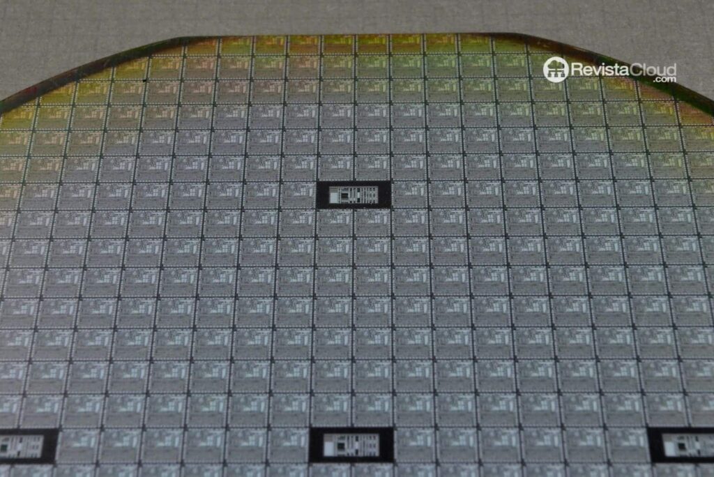 Intel et Samsung augmentent leurs dépenses en R&D, mais les résultats ne sont pas encore au rendez-vous
