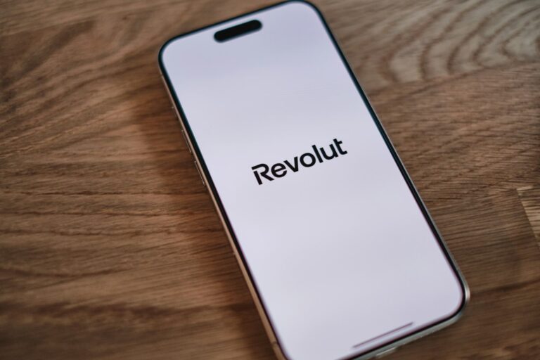 Revolut renforce son partenariat avec Google Cloud pour stimuler sa croissance mondiale vers 100 millions de clients