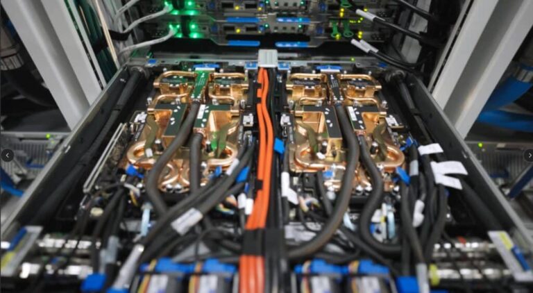 Azure lance le premier méga-cluster avec NVIDIA GB300 NVL72 pour OpenAI : la nouvelle référence en supercomputing d'IA
