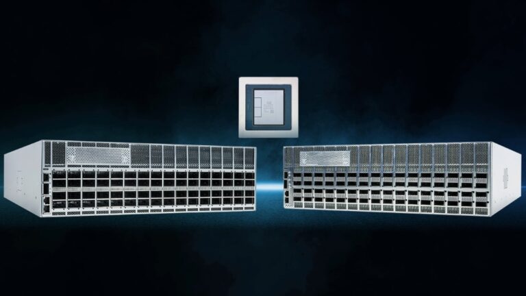 Cisco monte la barre du "réseau IA" : nouveau routeur fixe de 51,2 Tbps (8223) et silicium Silicon One P200 pour connecter des centres de données à grande échelle