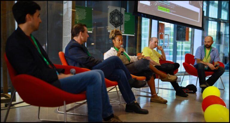 FSF à 40 ans : nouveau président, "LibrePhone" pour apporter la liberté mobile et un agenda IA libre pour 2026