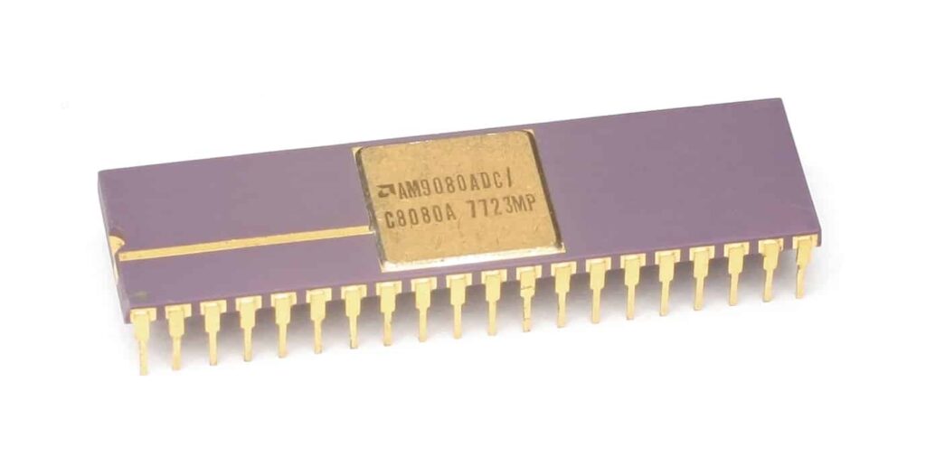 Il y a 50 ans, AMD est entré dans la ligue des grands avec un clone du Intel 8080 : ainsi est né l'Am9080, qui coûtait 0,50 $ à fabriquer et se vendait 700 $.