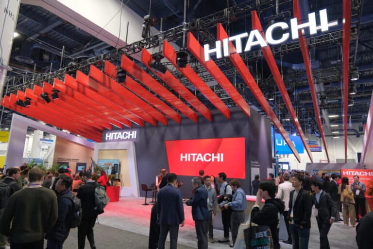 Hitachi apporte l'IA au "monde physique" au CES 2026 : alliances avec NVIDIA, Google Cloud et Nozomi pour transformer les infrastructures critiques