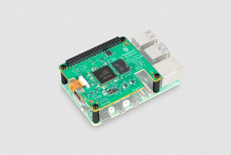 Raspberry Pi veut que l'IA générative cesse de dépendre du cloud : voici le nouveau AI HAT+ 2 pour Raspberry Pi 5