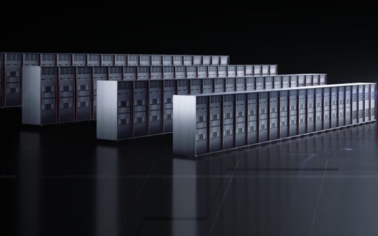 Huawei présente ses SuperPoD au MWC 2026 : des clusters jusqu'à 8 192 NPU, une faible latence et un engagement en faveur de l’open source pour l’ère de l’IA