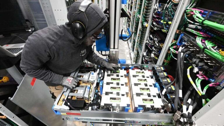 Amazon essaie des centres de données préfabriqués pour accélérer l'ère de l'IA