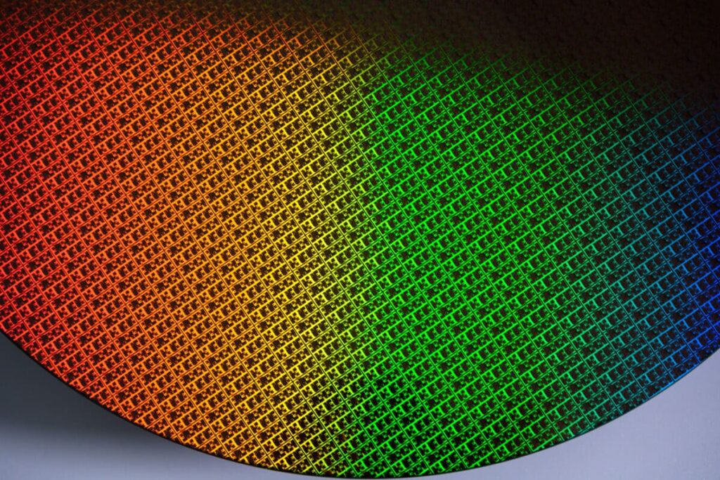 Intel 18A-P entre en production à risque et met son activité de fonderie à l’épreuve