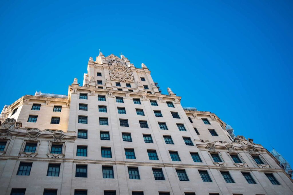 Telefónica transforme ses anciennes centrales en cuivre en nœuds edge pour l'IA, la 5G et les données souveraines