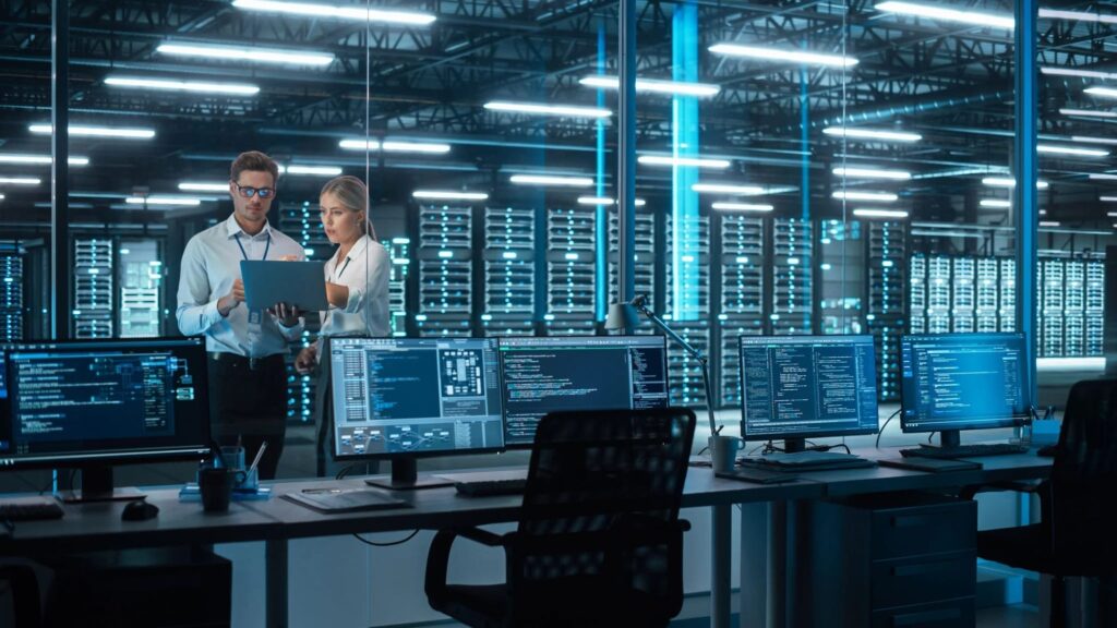 IBM et Red Hat augmentent Lightwell avec de nouvelles solutions pour construire l'infrastructure de confiance du code open source à l'ère de l'IA
