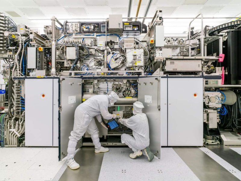 ASML donne le rythme en lithographie : la Chine serait en retard de deux décennies dans la course aux puces