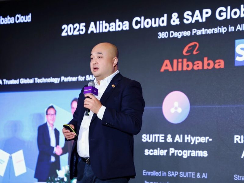 Alibaba Cloud renforce son écosystème mondial avec de nouvelles alliances et un investissement millionnaire dans l'intelligence artificielle.