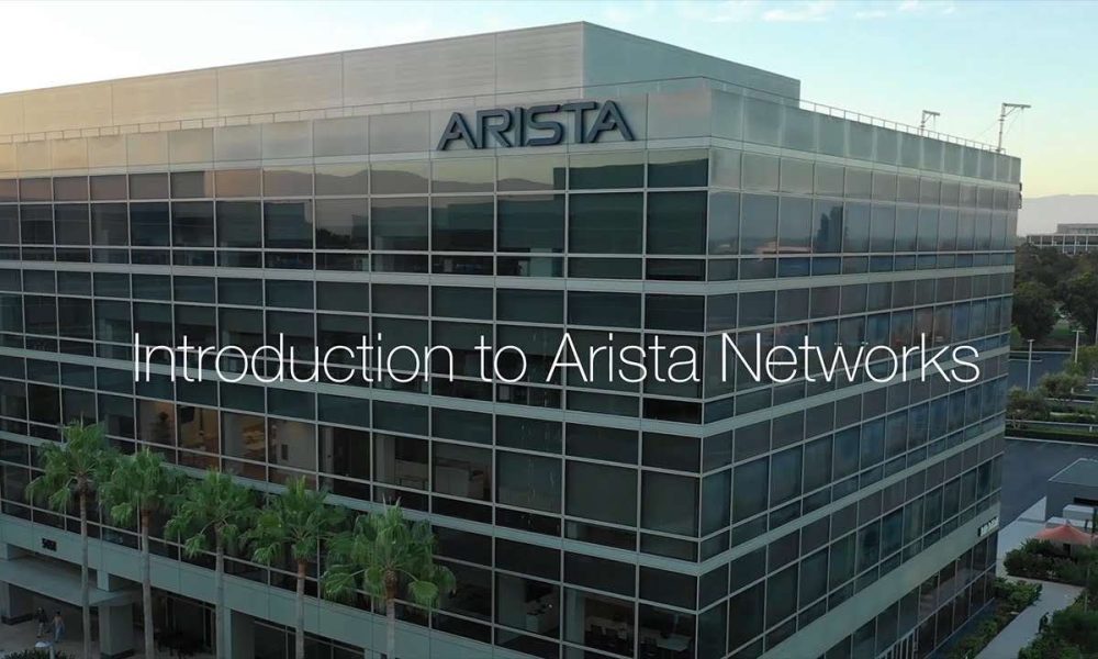 Arista présente la série R4 : 800G en grande, HyperPorts de 3,2 Tb/s et chiffrement par port pour les centres de données et l'IA