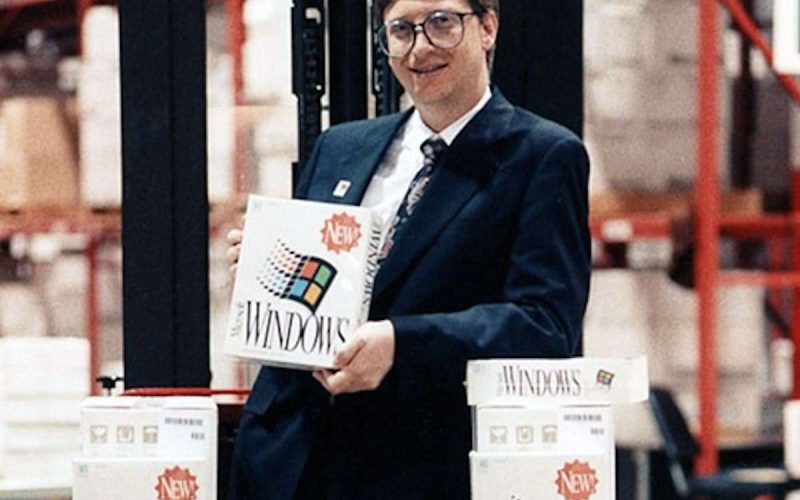 Bill Gates et les emplois qui résisteront à l'IA : la programmation sera différente, pas irrélevante